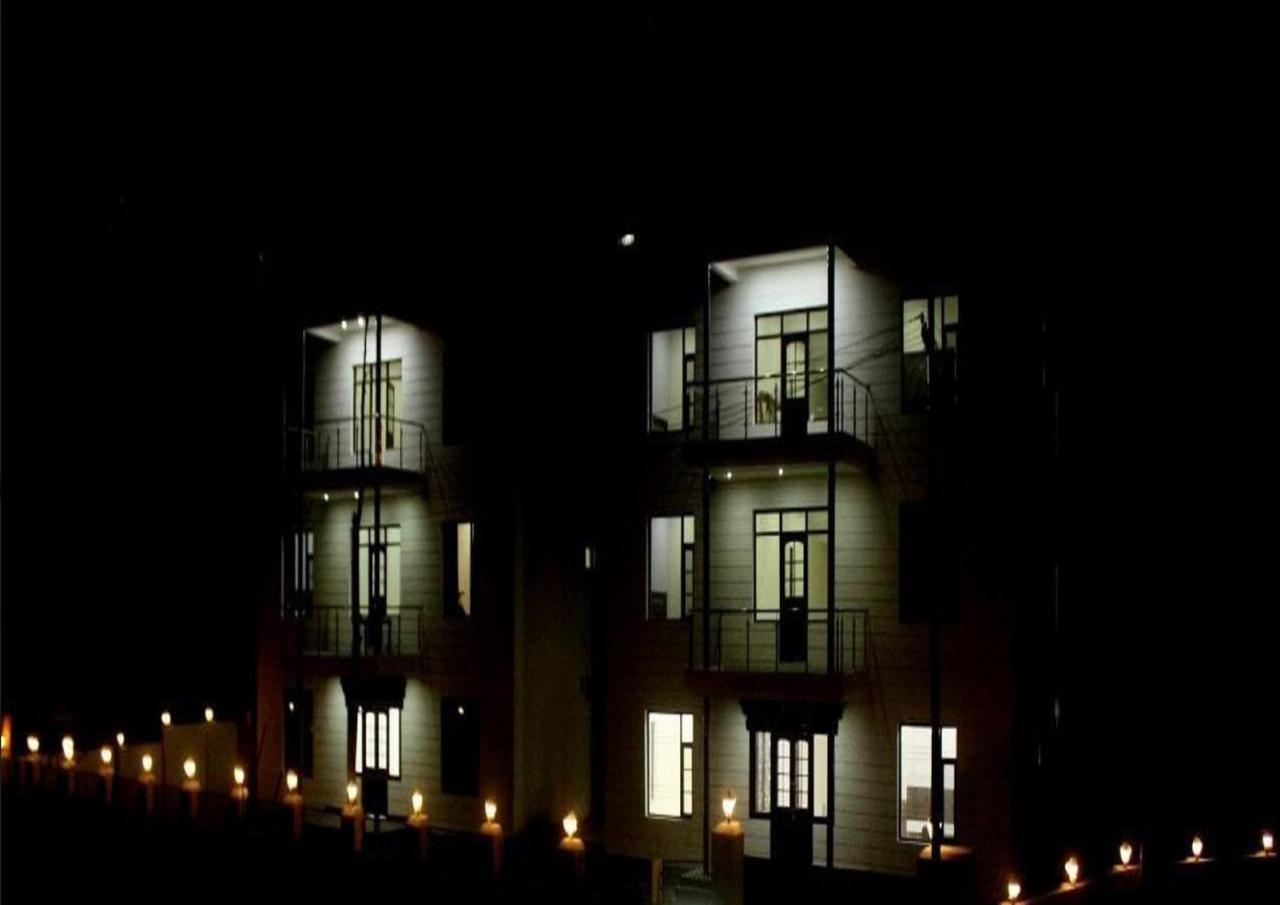 Hotel Kargil Heights Exterior foto