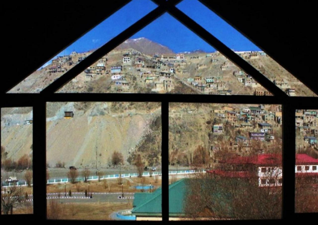 Hotel Kargil Heights Exterior foto