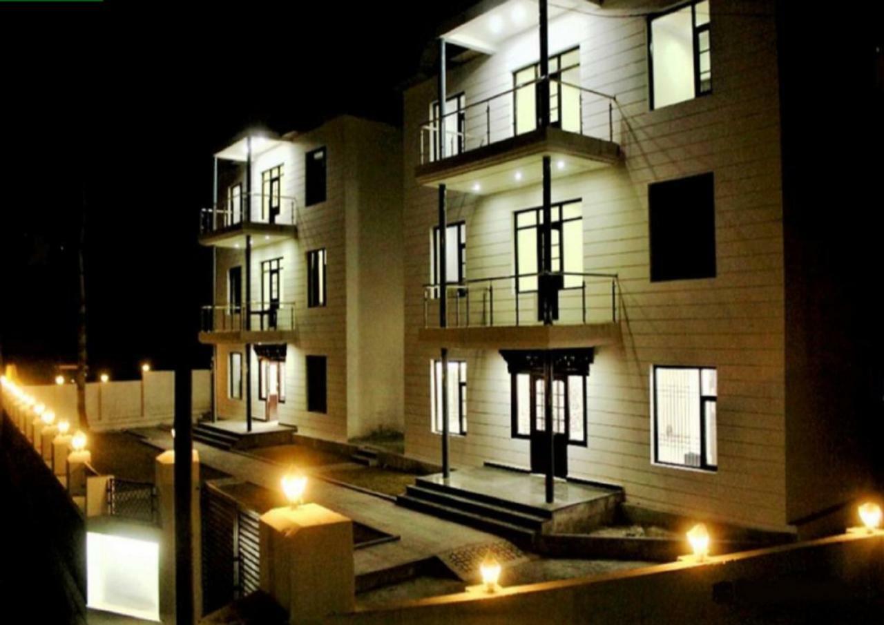 Hotel Kargil Heights Exterior foto